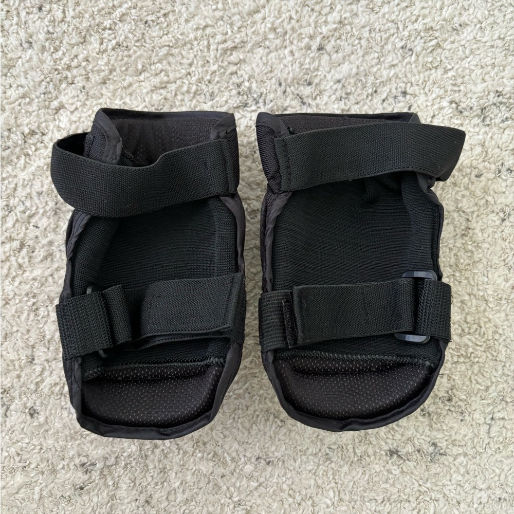 DBX Rollerblading Protective Gear - Picture 6 of 8